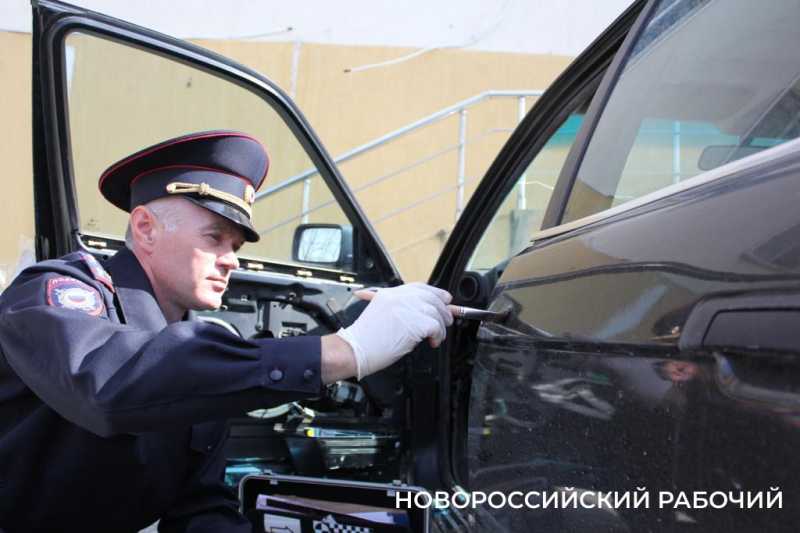 В Новороссийске автомеханик угнал крутую иномарку клиента