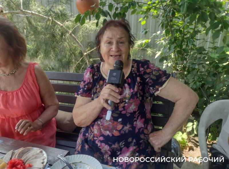 В Новороссийске непрофессиональных артистов и авторов соединила «Дружба творцов» 