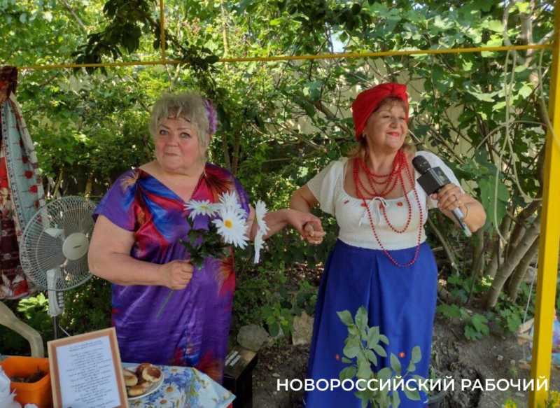 В Новороссийске непрофессиональных артистов и авторов соединила «Дружба творцов» 