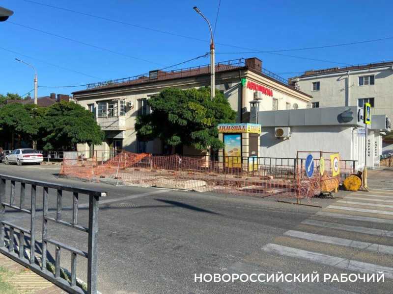 В Новороссийске перерыта улица Суворовская. С проездом все сложно