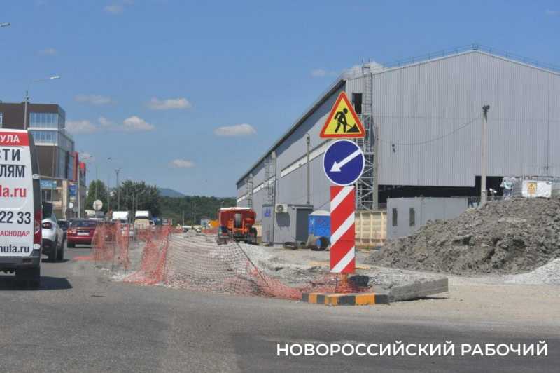 В Новороссийске пятница. Город встал в пробках