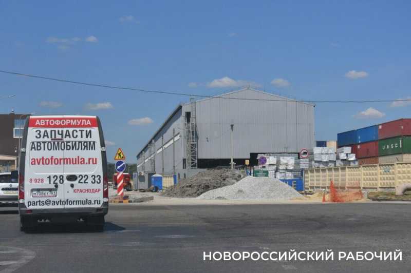 В Новороссийске пятница. Город встал в пробках