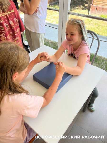 В Новороссийске прошли соревнования по &laquo;русскому армрестлингу&raquo;, который изобрел новороссиец