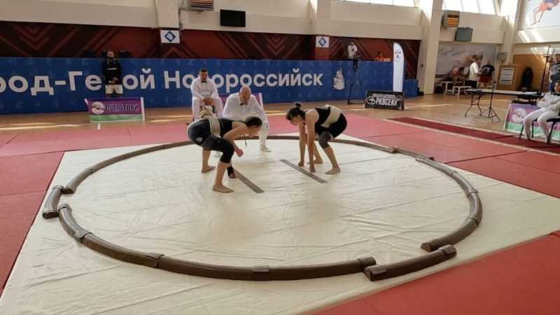 В Новороссийске прошли Всероссийские соревнования по сумо