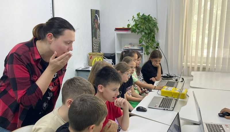 В Новороссийске реализуется проект по созданию у подрастающего поколения интереса к науке, технологиям, инженерии и математике (STEM)  