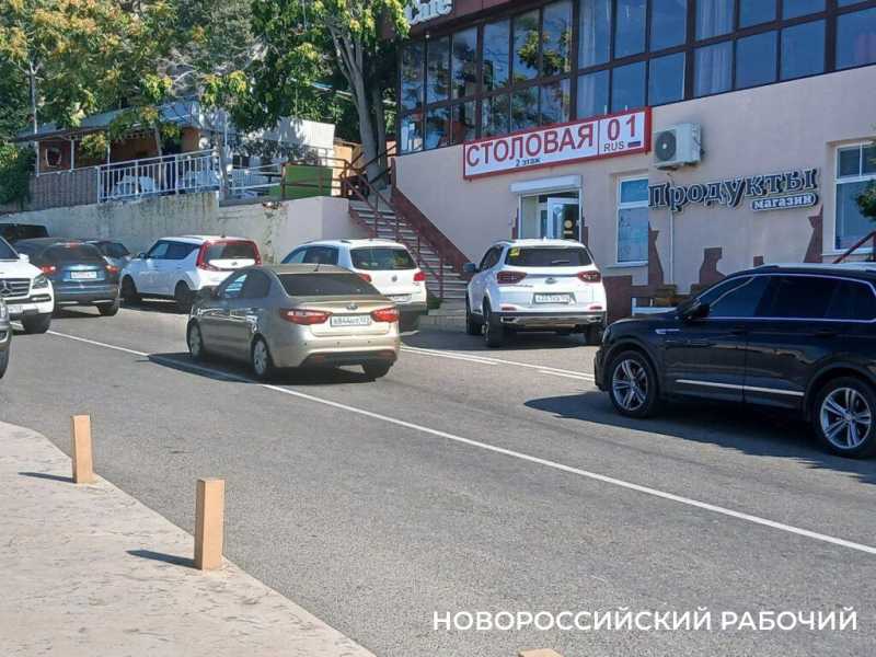 Вода в море Новороссийска уже начинает нагреваться