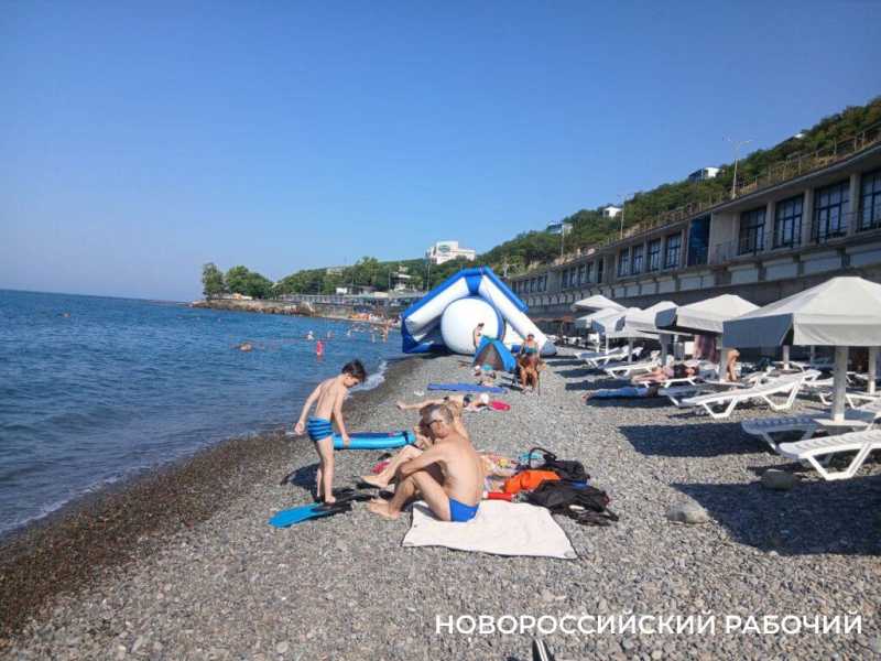Вода в море Новороссийска уже начинает нагреваться