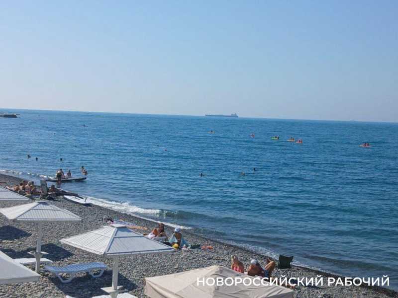 Вода в море Новороссийска уже начинает нагреваться