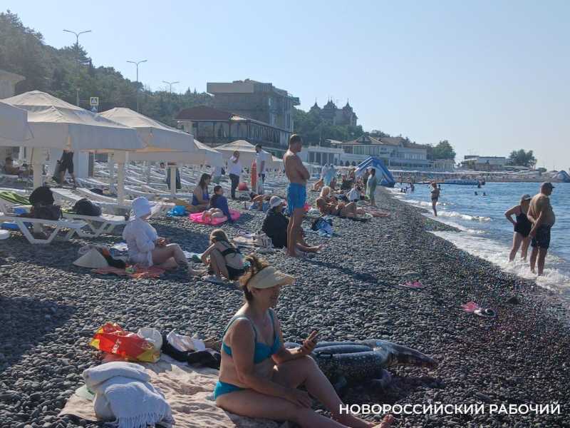 Вода в море Новороссийска уже начинает нагреваться