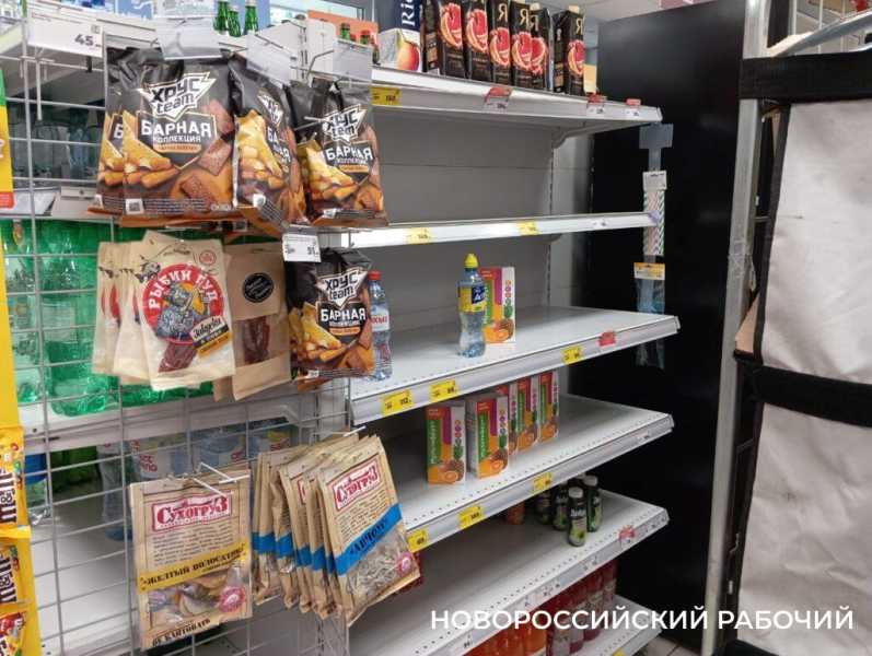 «За кого нас тут держат?!» Покупатели «Магнита» в шоке от состояния одного из магазинов