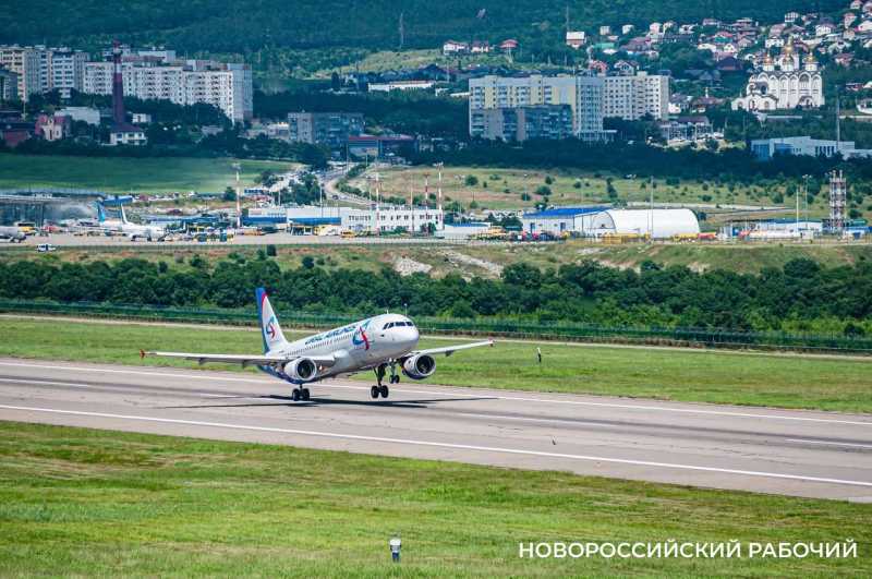 Жители Новороссийска из Геленджика в столицу могут улететь за 57 015 рублей