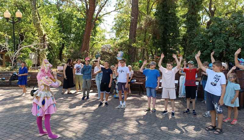 «Активные каникулы для особенных детей» завершились в Новороссийске красивым праздником с демонстрацией их достижений и новых умений
