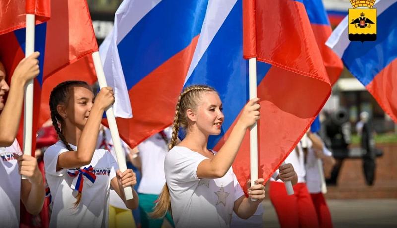 День Государственного флага России город-герой Новороссийск отметит тематическими мероприятиями, концертами и флешмобами