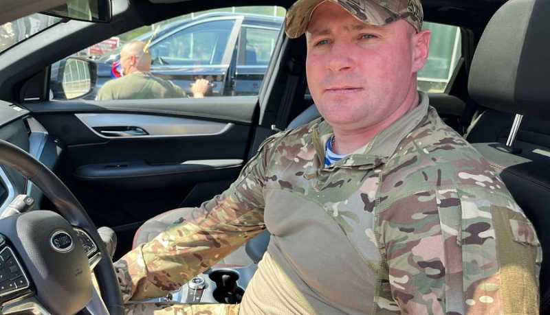 Героям – достойную жизнь: в региональном филиале фонда «Защитники Отечества» вручили ключи от автомобиля ветерану СВО из Новороссийска