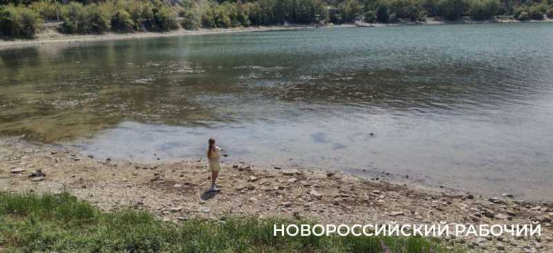 Неужели озеро Абрау в Новороссийске готовится показать свое дно?
