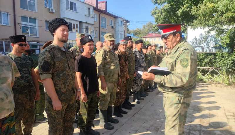 Новороссийские казаки принимают участие в ликвидации последствий стихии в Туапсинском районе