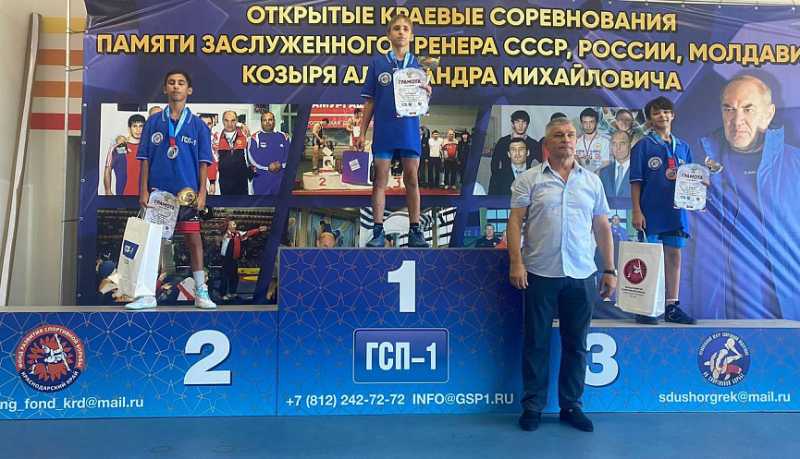 Новороссийские спортсмены – в числе призеров краевых соревнований по греко-римской борьбе