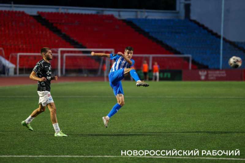 Новороссийский &laquo;Черноморец&raquo; сыграл вничью 1:1 на выезде против &laquo;Сокола&raquo;