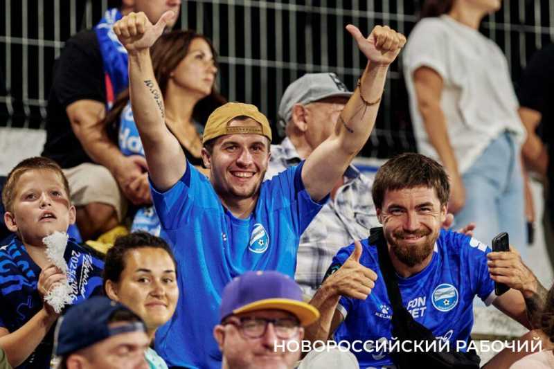 Новороссийский &laquo;Черноморец&raquo; уступил дома &laquo;Арсеналу&raquo;