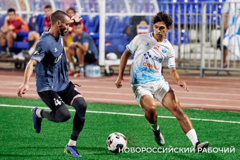 Новороссийский «Черноморец» уступил «Енисею» в домашней игре
