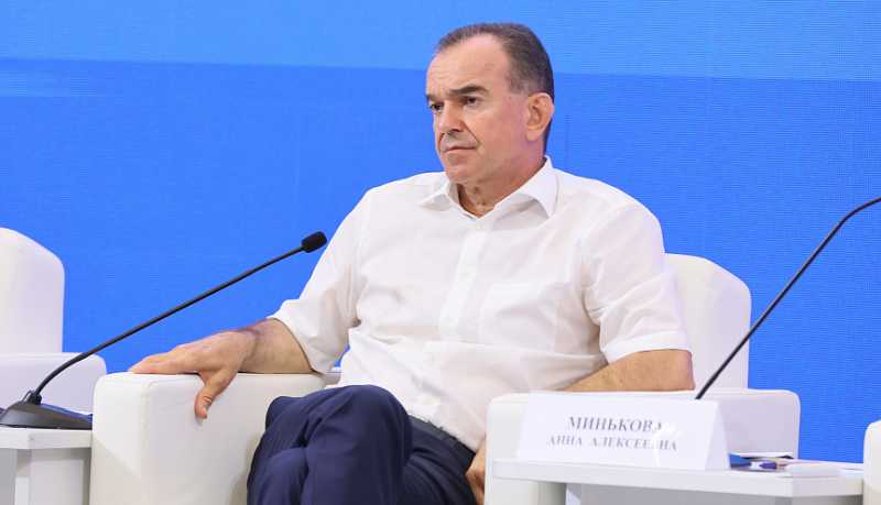 По поручению Вениамина Кондратьева с 2026 года краевую надбавку школьным учителям увеличат на 5 тысяч рублей