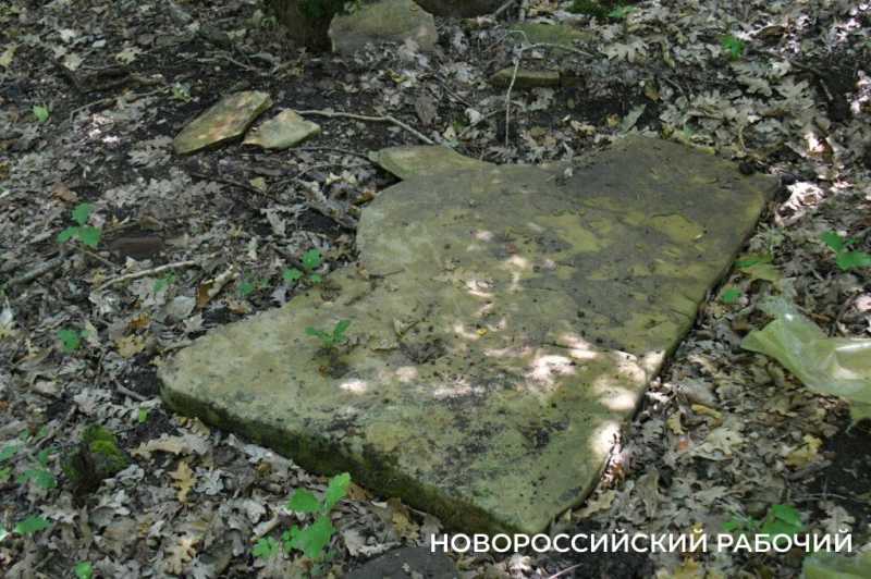 Под Новороссийском археологи раскопали древнюю долину цист