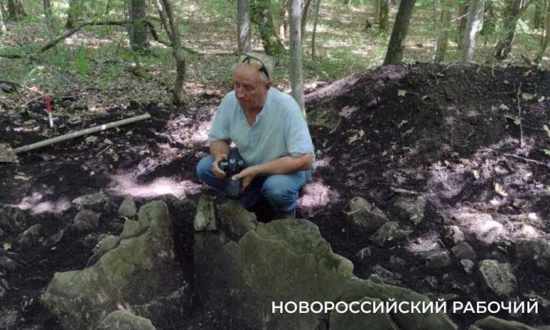 Под Новороссийском археологи раскопали древнюю долину цист