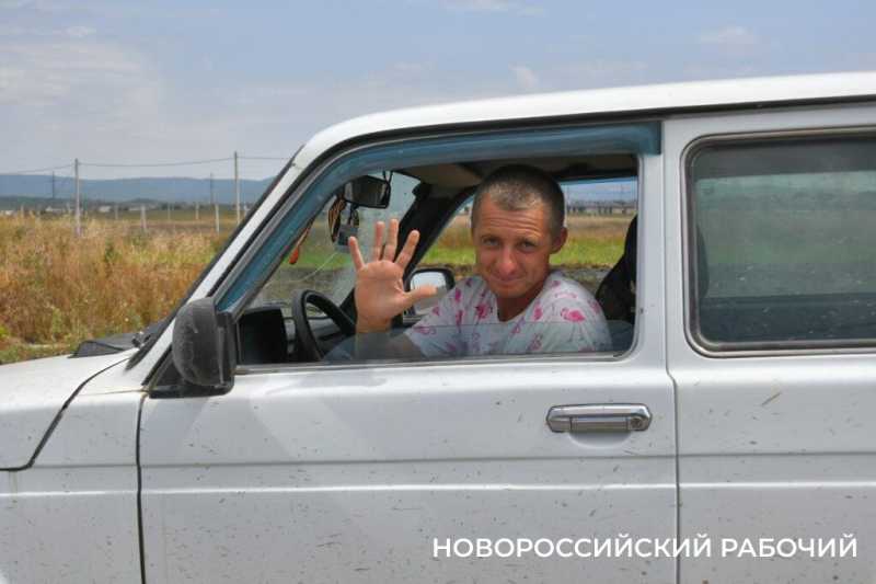 В Новороссийске крестьянин по жизни выращивает пшеницу