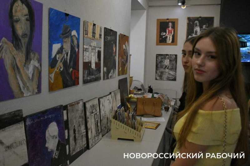 В Новороссийске открылась выставка памяти художника Валерия Туракевича