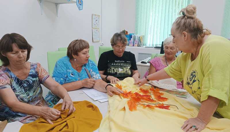 В Новороссийске пенсионеры осваивают азы моделирования в рамках нацпроекта «Семья»