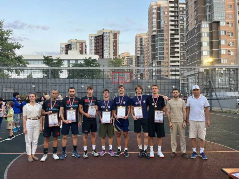 В Новороссийске разыграли кубок по волейболу
