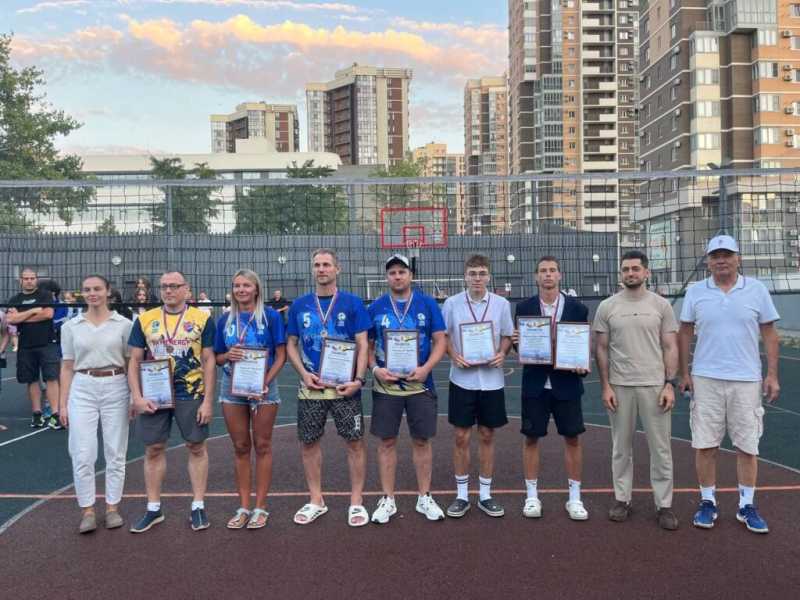 В Новороссийске разыграли кубок по волейболу