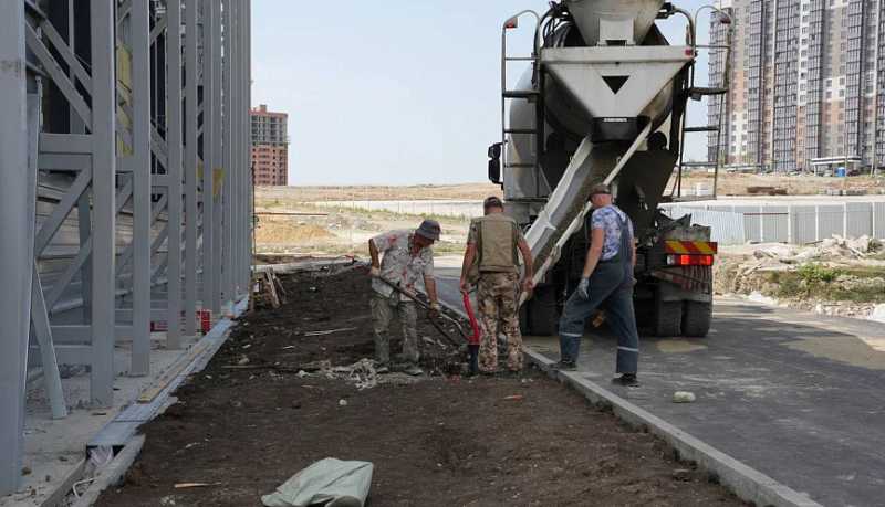 В Новороссийске строительная готовность спорткомплекса для прыжков на батуте составляет 75%