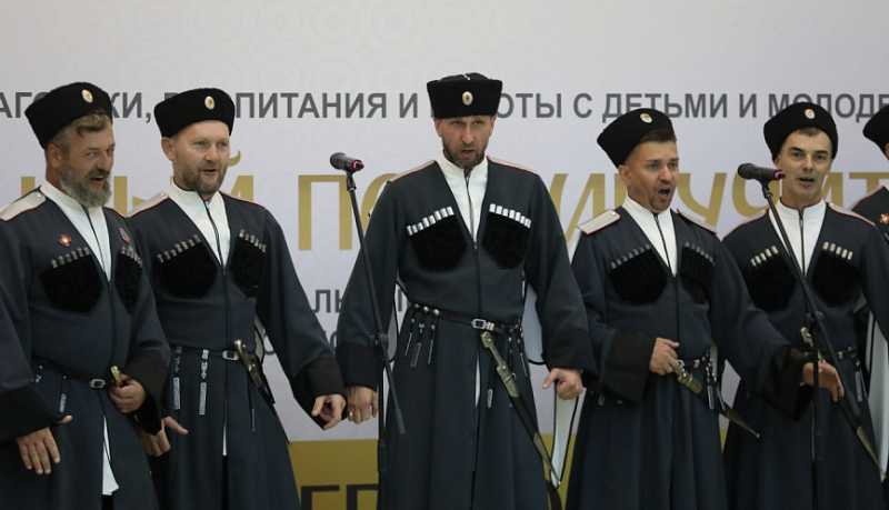 Вениамин Кондратьев принял участие в открытии межрегионального этапа Всероссийского конкурса «За нравственный подвиг учителя»