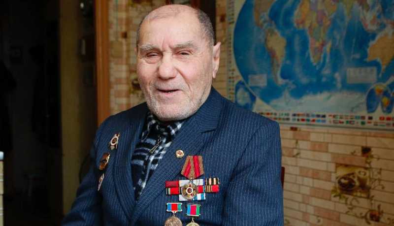 Ветеран Великой Отечественной войны, участник боев на Малой земле Леонид Николаевич Наноян отмечает 98-летие