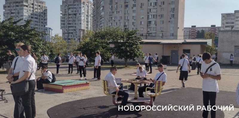 4 человека на место! В колледжах Новороссийска за парты сели вчерашние школьники