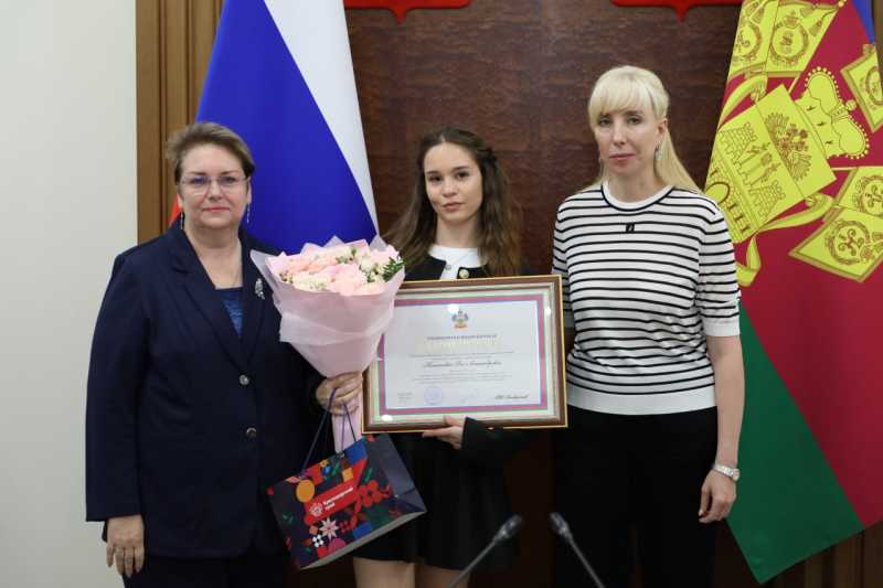 Анна Минькова встретилась с победителями и призерами всероссийской олимпиады школьников