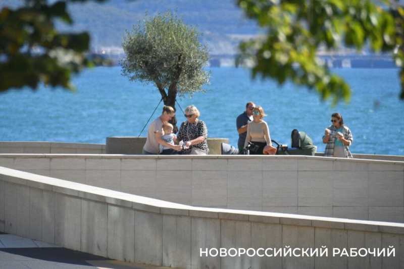 «Бархатный сезон» в Новороссийске обещали до ноября, а он — заканчивается?