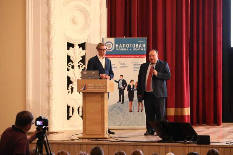 Даниил Егоров поздравил студентов Финансового университета при Правительстве РФ с Днем знаний