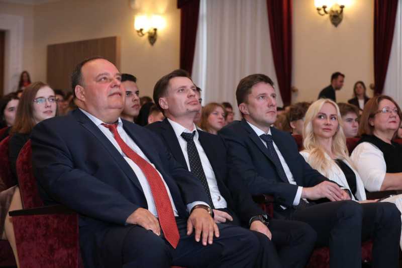 Даниил Егоров поздравил студентов Финансового университета при Правительстве РФ с Днем знаний