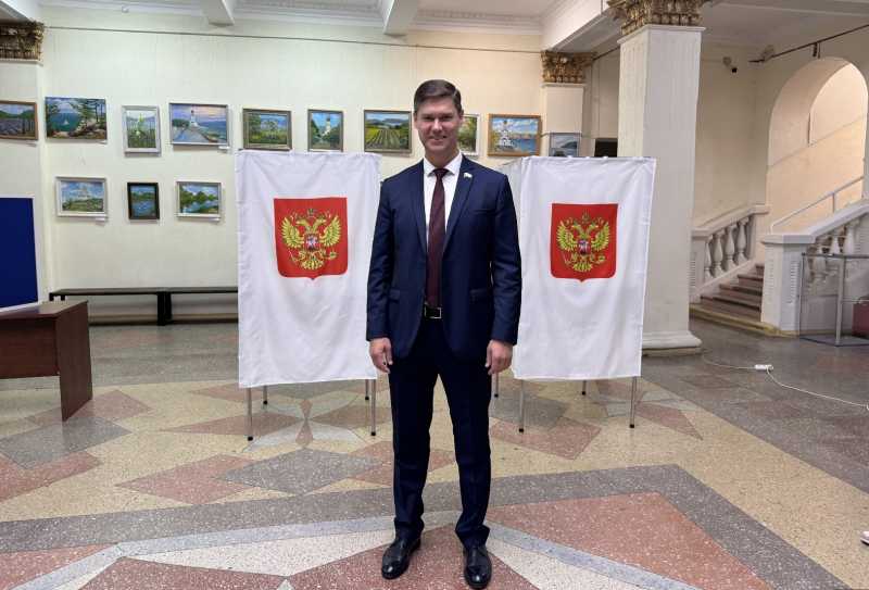 Депутат Государственной Думы Сергей Алтухов проголосовал на выборах губернатора Краснодарского края
