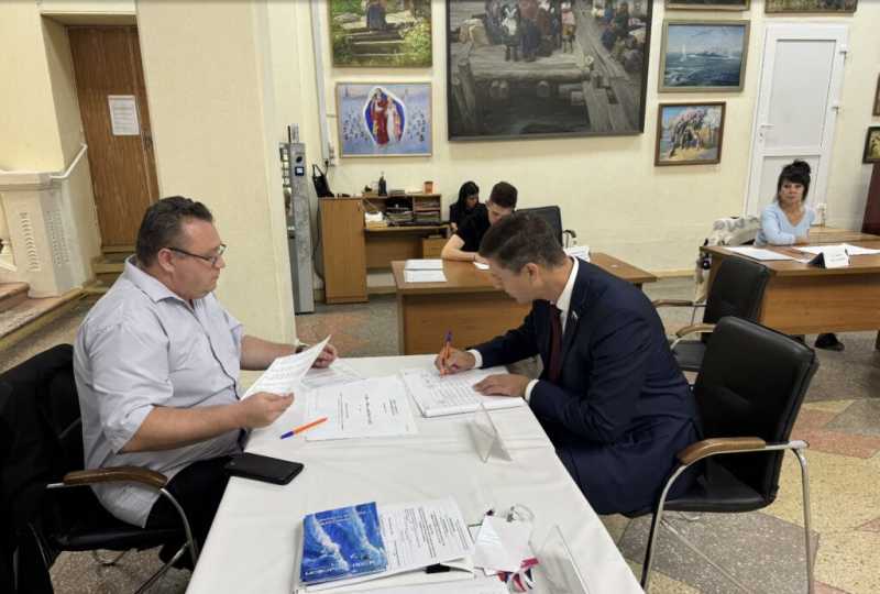Депутат Государственной Думы Сергей Алтухов проголосовал на выборах губернатора Краснодарского края