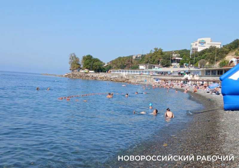 Идеально!  Так в Новороссийске оценивают осеннее море местные