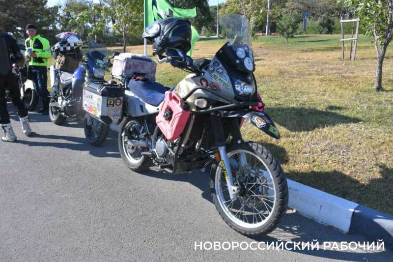 Из Новороссийска стартовала патриотическая мотоэкспедиция