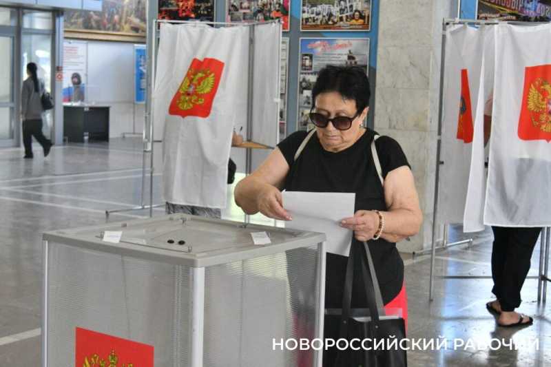 На избирательные участки новороссийцы приходят с самого утра