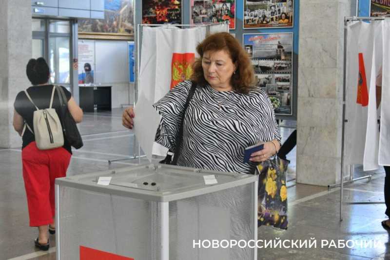На избирательные участки новороссийцы приходят с самого утра