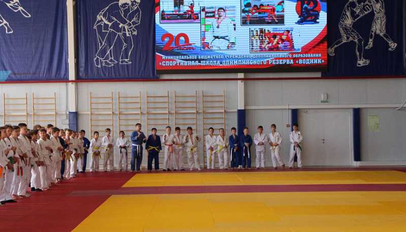 Новороссийская спортивная школа олимпийского резерва «Водник» отмечает 20-летний юбилей
