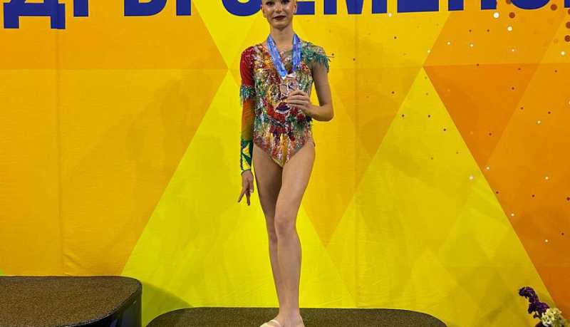 Новороссийская спортсменка триумфально выступила на Всероссийских соревнованиях по художественной гимнастике