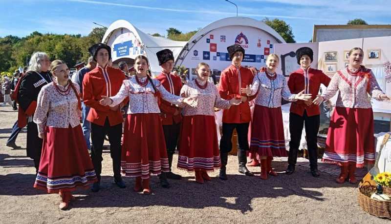 Новороссийские казаки – в числе дипломантов международного фестиваля «Казачья станица Москва»