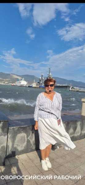 Новороссийску очень нужен памятник ослику и больше общественных туалетов!